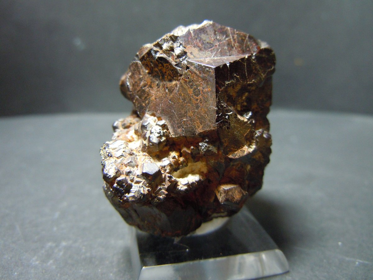 MineralCyLVALL's tweet photo. #LIMONITA PSEUDO #PIRITA #Limonite pseudo #pyrite - La #Respina - #SPANISH #MINERAL 2,90€ https://t.co/0n6Lm01izy https://t.co/lWVpAHdhsz