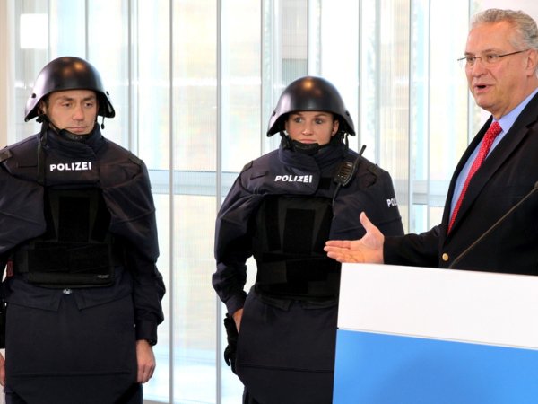https://pbs.twimg.com/media/CUpiM8YWoAAQhGs.jpg:large