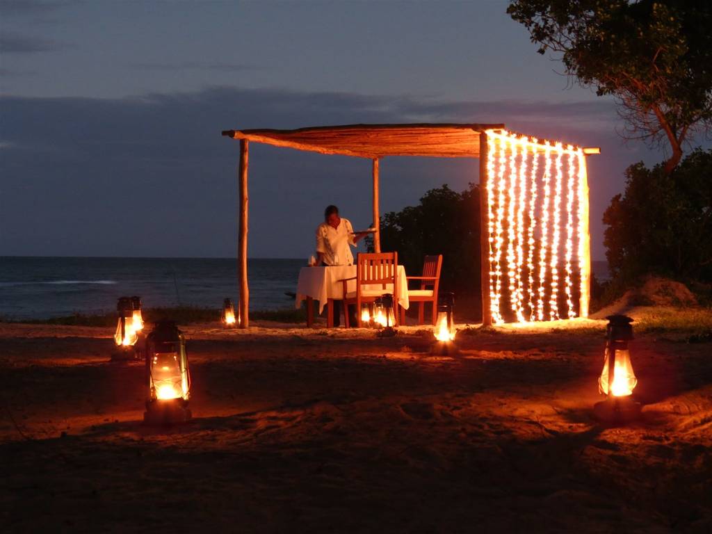 uncharteredafri's tweet photo. #WhatBalalaShouldDo Welcome @Pontifex To Kenya the Kenyan Way and Take him to Diani to Relax @SaruniCamp Diani https://t.co/o4IP665B4E
