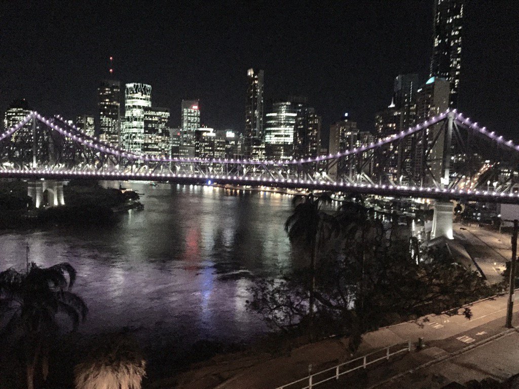 bridgelights's tweet photo. #StoryBridgeLights turn #White for #WhiteRibbonDay @WhiteRibbonAust #StopViolenceAgainstWomen #Brisbane #Australia https://t.co/5eQTpCTnxX