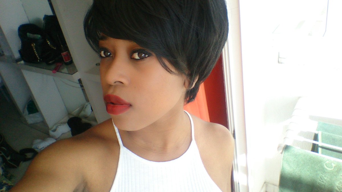 AnikaSachea's tweet photo. #bobhairstyle #newlook https://t.co/P3a7gbTVdg