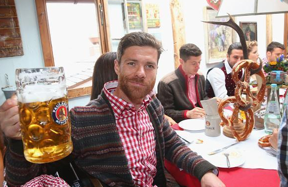  Happy 34th birthday to a man who just oozes cool, Xabi Alonso. 