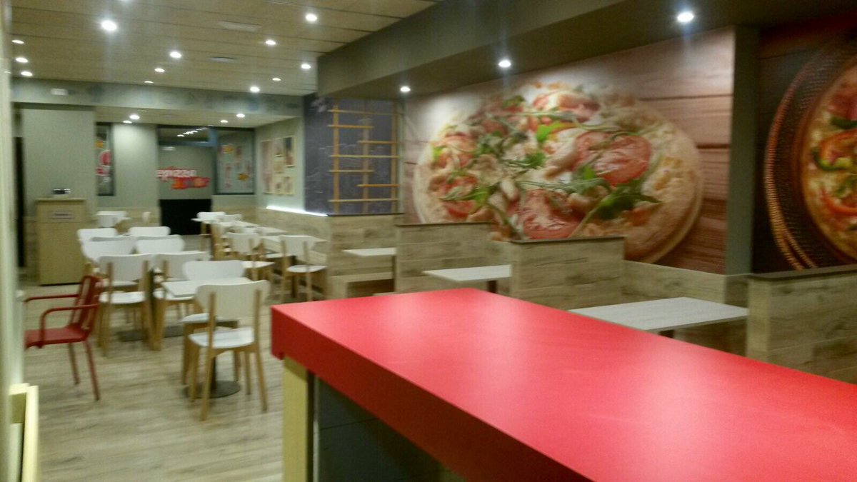 telepizzajaen's tweet photo. Conoce nuestro renovado local en Avda de Madrid https://t.co/Z74hUCiVt6