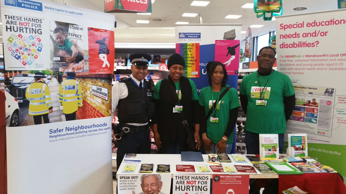 MPSWandsworth's tweet image. Sgt Haque &amp;amp; FIS supporting  #WhiteRibbon2015 #InternationalDaytoEndViolenceAgainstWomen. @sainsburys #Tooting till 2