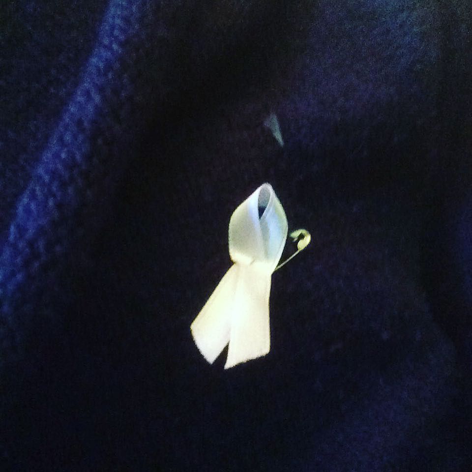 finianmurphy's tweet photo. I'm wearing a white ribbon to remind us men to speak out against violence and discrimination against women. https://t.co/B8xVyzKhUO