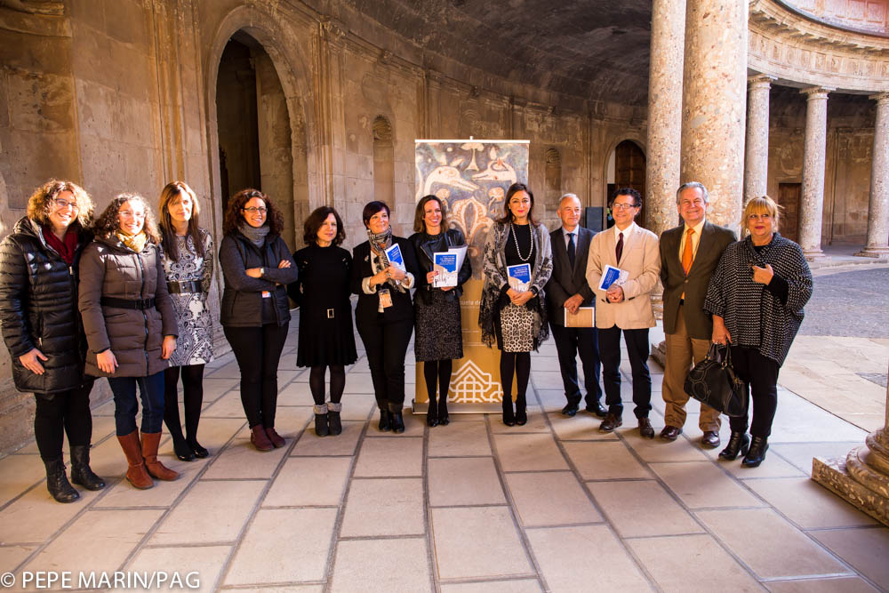 alhambracultura's tweet photo. Hoy hablamos de Patrimonio y Educación en la #Alhambra. Más de 50 alumnos participan en el Seminario Internacional https://t.co/rv0b7OKnEe