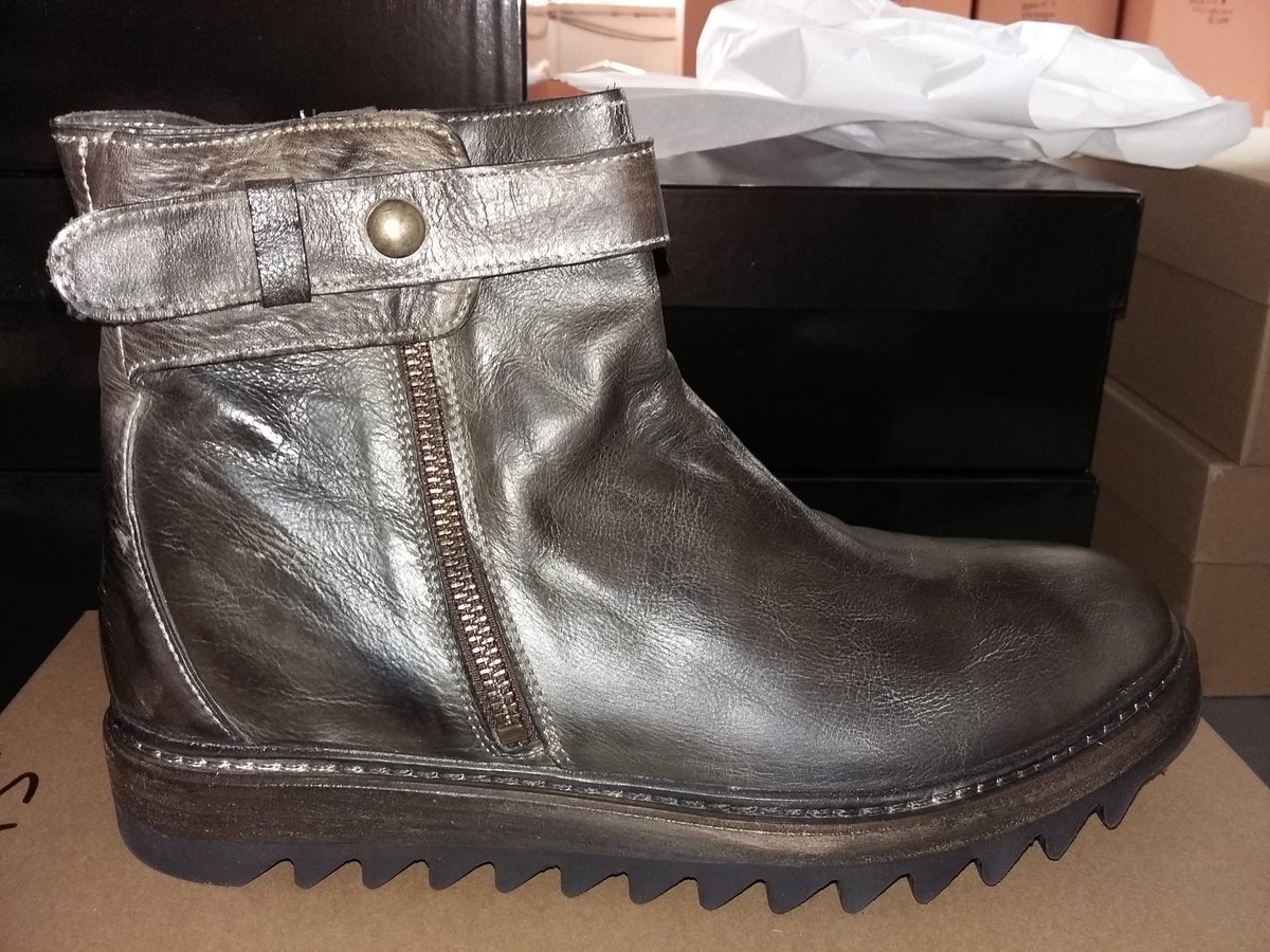 ShotoCS's tweet photo. https://t.co/wzpmGARvr2 @vintage @TwitterShopping @YahooShopping @OfficeShoes https://t.co/84qoYXkUrh