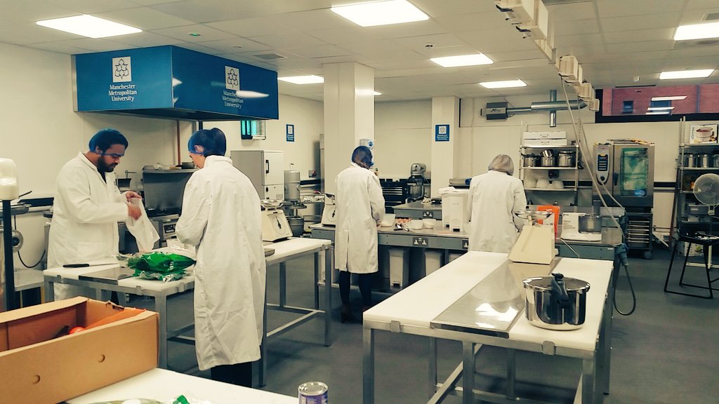 illusion_fusion's tweet photo. Happening now! @MMU #Hollings #workinprogress https://t.co/HUFRIQ30eq