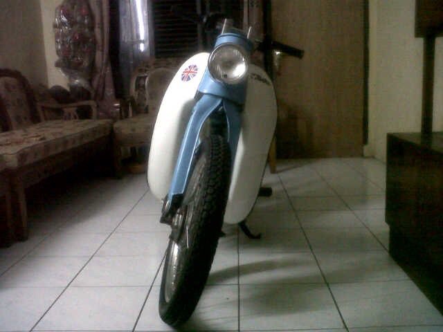 Forsale streetcub basic(astrea grand 1995) surat lengkap,pajak mati 2tahun mesin&amp;body tokcer. Wanna? Pin:57BBED50
