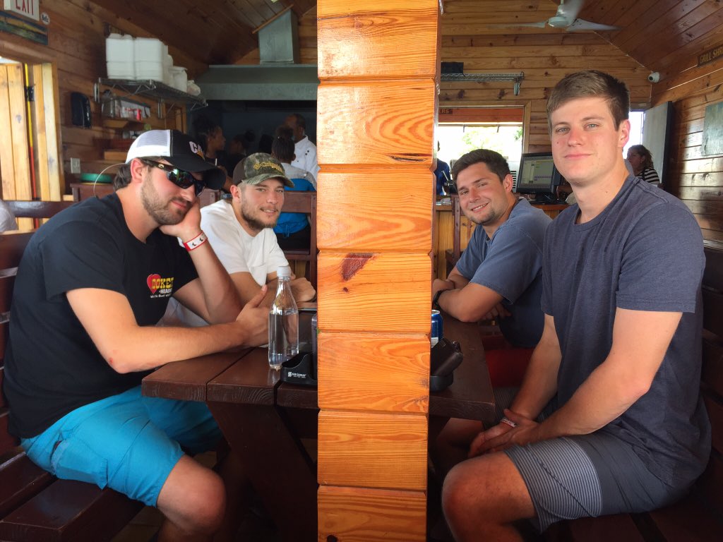 jhubbard1994's tweet photo. Completely sober. (Passed out on the table in pic #2) #squashdown https://t.co/emjBIXL06Y