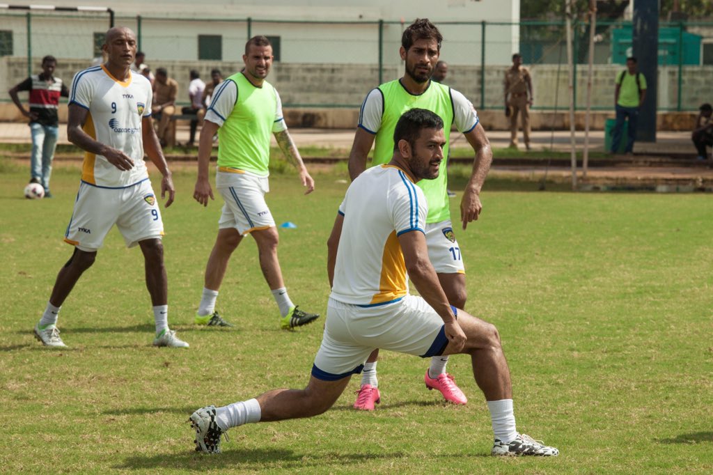msdhoni's tweet photo. Pic from today's practice,it was so much fun.Fikru was my partner.thanks to the team for letting me play https://t.co/ynM4ubM2kK
