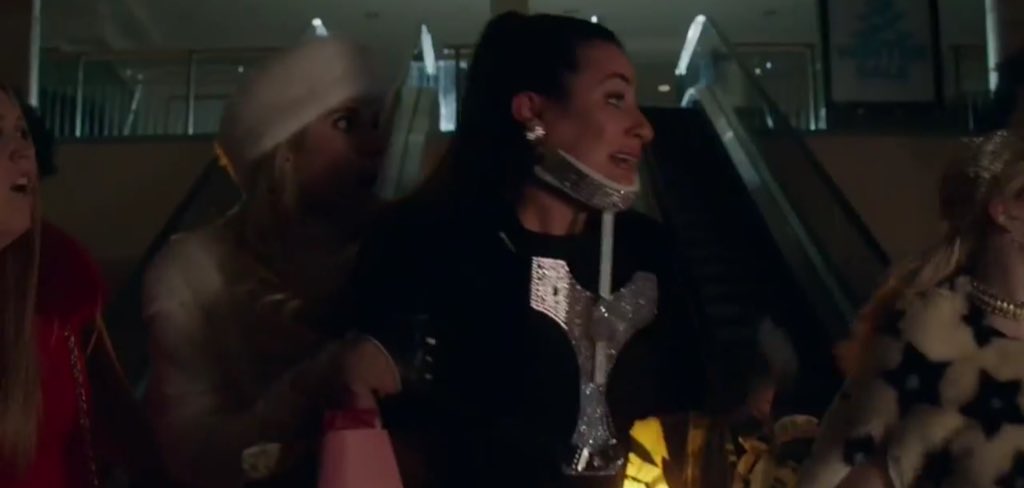 sqnewsupdates's tweet image. The Chanels in 1x11, "Black Friday" #ScreamQueens