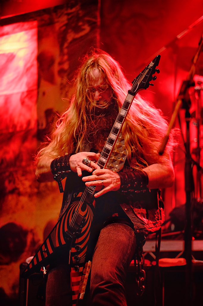 _awii_'s tweet photo. @ZakkWyldeBLS @MetropolisFreo 25/11/2015 #guitar https://t.co/NwguDXx5fq