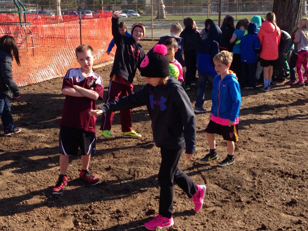 MrBassBCPS's tweet photo. 4th graders doing erosion control by re-seeding PBE's eroded playground area. #greenschool #prettyboyes https://t.co/Bw7vMcuEkK