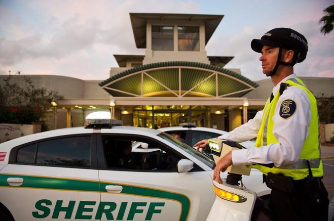 sheehan_judith's tweet photo. #GRTB explains how #retail theft costs everyone @CheckpointSys @WPTV 
https://t.co/DQqNhKQEaG https://t.co/HhnAtLeBYT