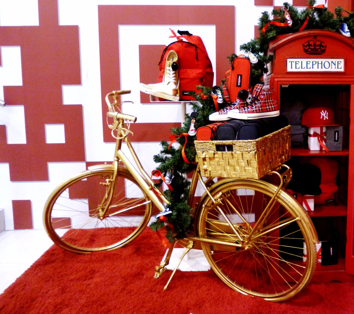 Quellogiusto's tweet photo. #eco #gold #cycle #gift #babbogreen #quellogiusto #bestvisualever #waitingchristmas shopping su quellogiusto.it https://t.co/tV3r5MKZYg