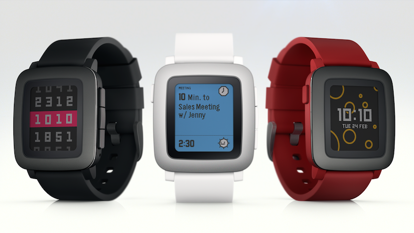 TodoMovilGA's tweet photo. Comienzan a llegar las respuestas a los usuarios de Pebble conectados a un iPhone https://t.co/qnZFervqil https://t.co/8EIcPgcnTQ