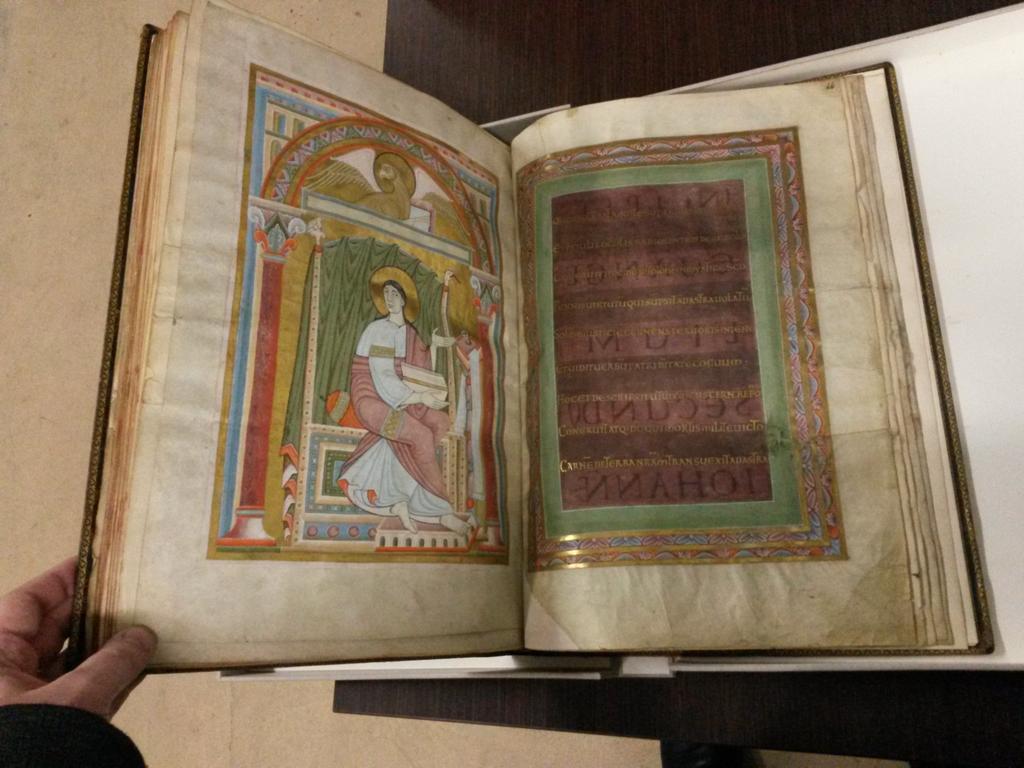 Embedded image permalink