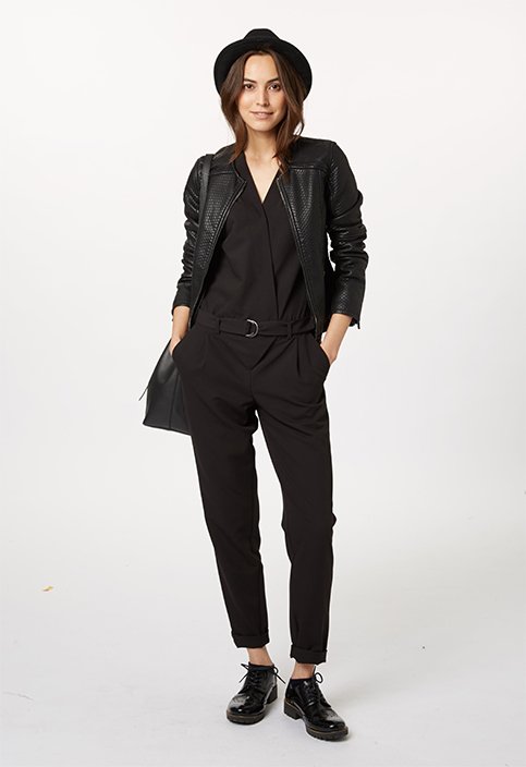 TomTailorGroup's tweet photo. That #jumpsuit #vibe. Find all the #style #inspirations on https://t.co/84vB6ce2el
#TOMTAILOR #ttstyle #ttholidays https://t.co/rLijhqA7kB
