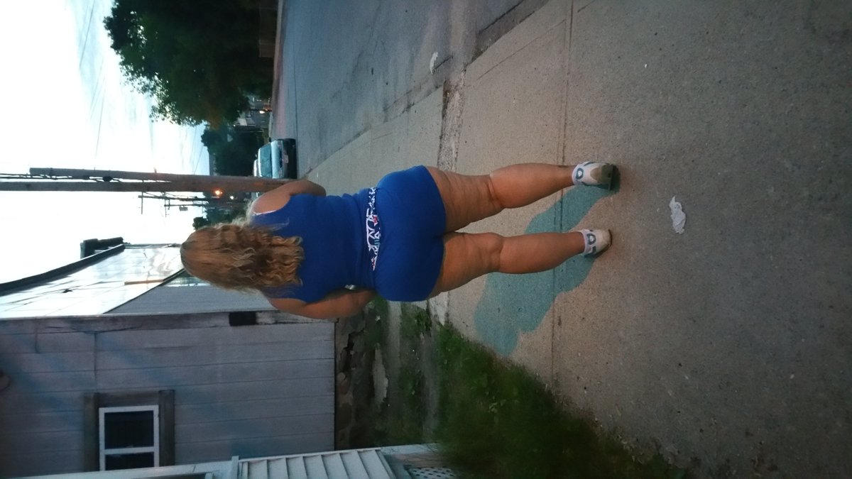 megabooty44's tweet photo. TAKING MY BOOTY OUT FOR A WALK 
 COM CHAT WITH ME  https://t.co/czTxud0Bsh https://t.co/knaH75b1Vc