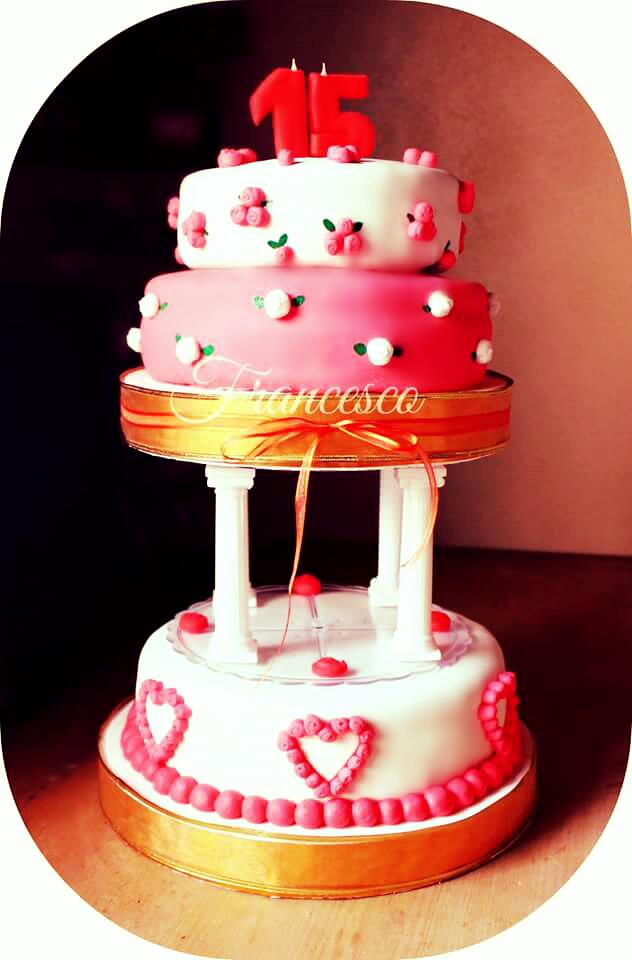 francescotortas's tweet photo. Coral y rositas para Mili! #15años #cake #pastry https://t.co/XyfLAbOgW7