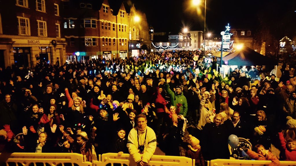 Roxxonband's tweet photo. Great gig in #Tonbridge for the #Christmas #lightsswitchon. Great crowd!! Thanks for having us! #band https://t.co/P2u0X5yDeZ