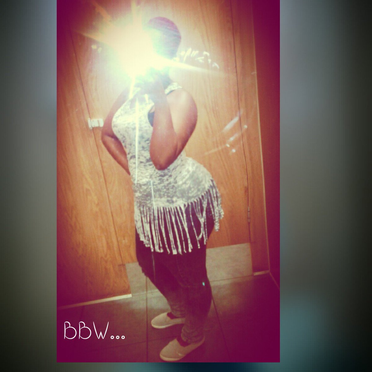 Luyanda_M8's tweet photo. We ain't picture perfect but we worth a picture still...😍 https://t.co/O7jci8flFo