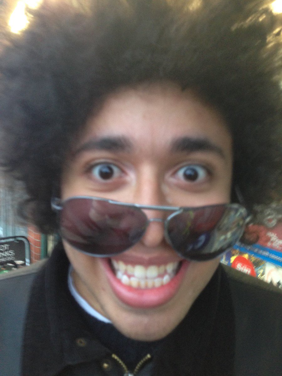 Dom_Cmbs's tweet photo. Feelin the hype at #SDSA2015 https://t.co/qrUBnKN7f9