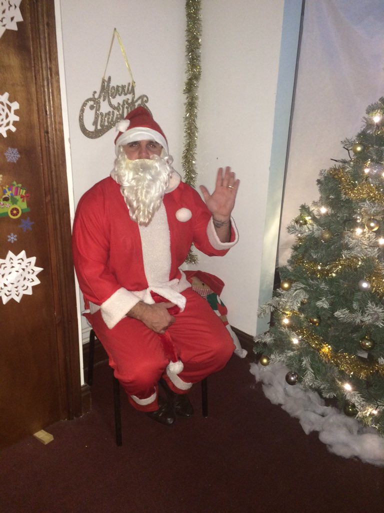 OakmereCollege's tweet photo. Oakmere grotto with our very own Father Christmas https://t.co/yHFnhTSiKC