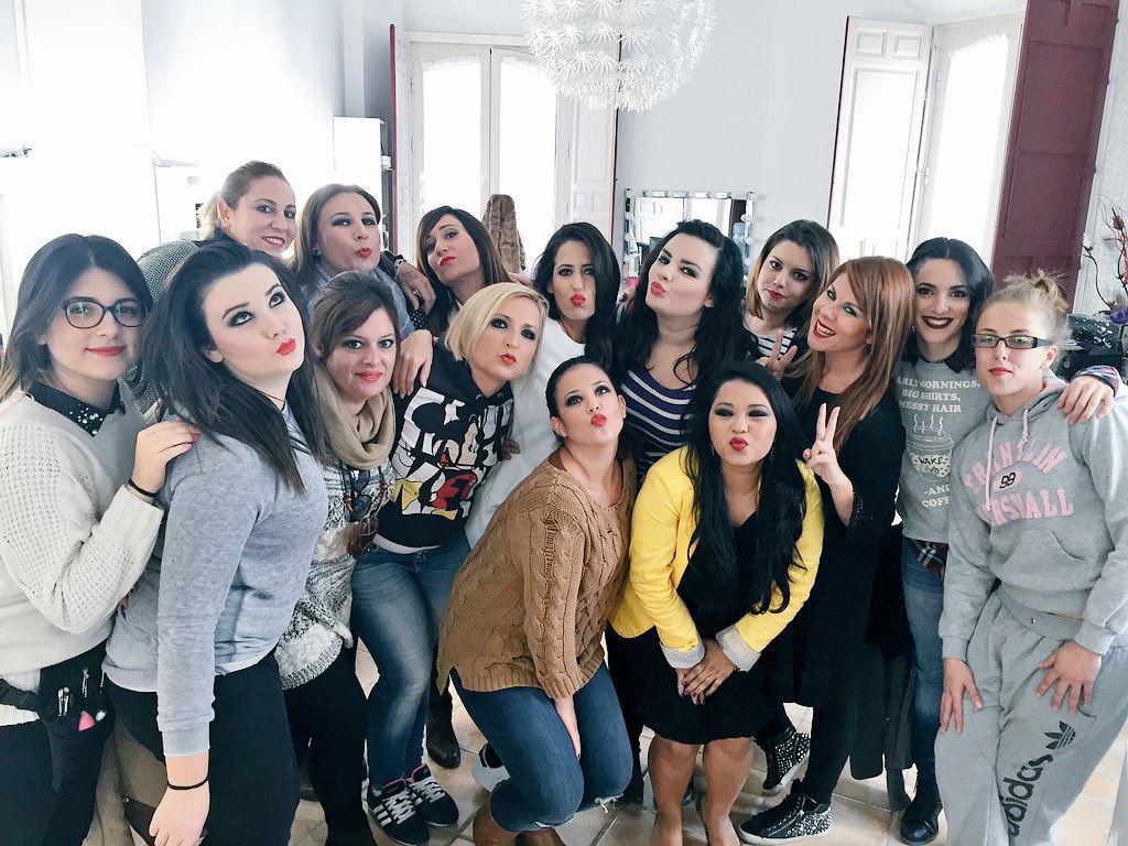 arteness // make-up tweet media