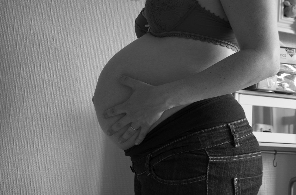 Ropanroll's tweet photo. Mi cuerpo de mamá https://t.co/MCedLtPYMn https://t.co/z0Y3iVgHvg