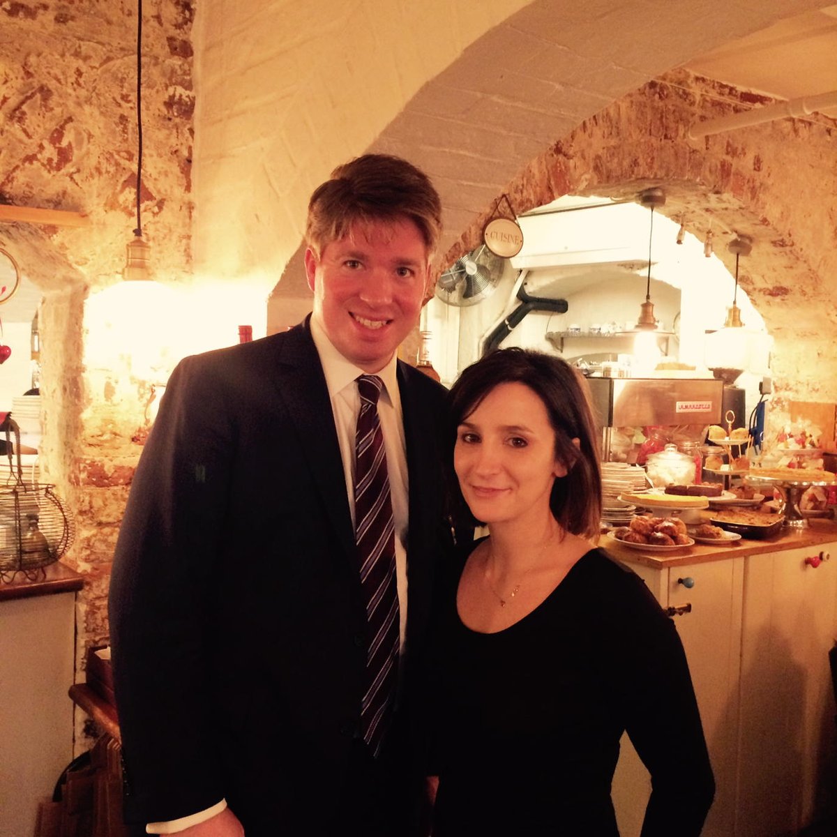 .<a href="/kalmansporn/">Kalman Sporn</a> super moment avec un client regulier pour Le dejeuner!!!
#chezantoinette  #grandmother #homemade