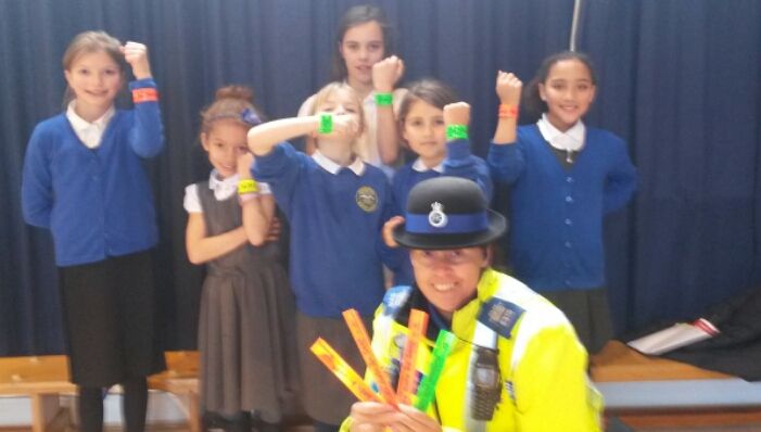 SouthLakesPol's tweet photo. Hi-viz snap bands delivered to @ConistonSchool #RoadSafetyWeek Children reminded to be safe, be seen #pcso5319 https://t.co/QhFeBT8BZU