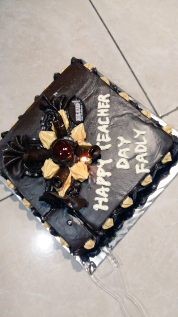 fadlyferdian's tweet photo. I love U RT @BendicionCrew: Happy teacher's day ka @fadlyferdian ������ https://t.co/IeVeb5Lo1a