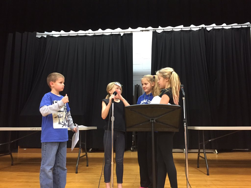jlbeck14's tweet photo. Grateful for our 4th gr assembly leaders.They do an amazing job each month.#rolemodels #reecgratitude @raymoretigers https://t.co/aMnBLidXcR