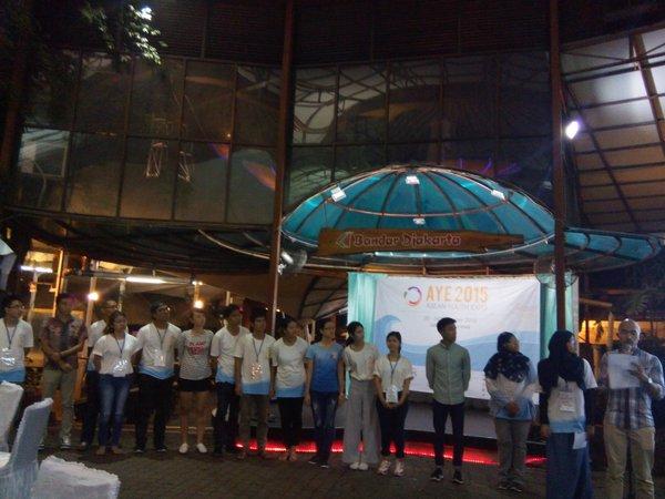 jacinta0430's tweet photo. #AYE2015 #VisitAYE
Awesome Closing ceremony @bandardjakarta https://t.co/3dKDBTnE7n
