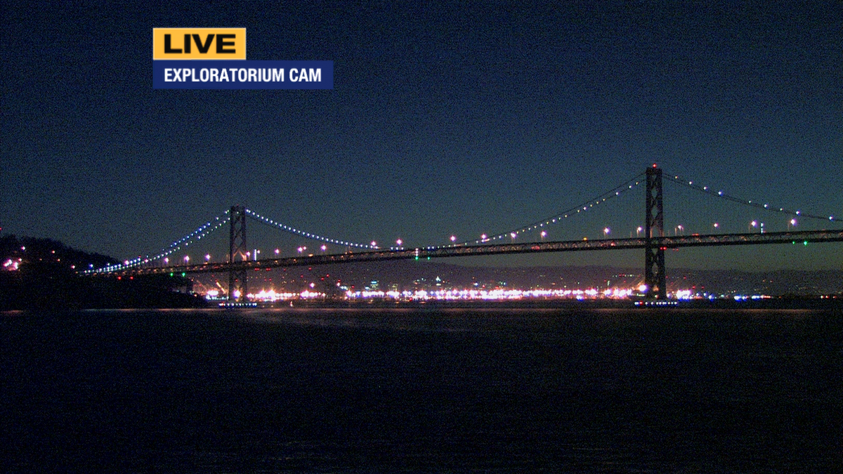 MikeNiccoWX's tweet photo. .@SueHallTraffic says ferry schedule normal today. Your ride dry, calm & up to 15ยฐ cooler this am. #abc7now https://t.co/EftRFEys3b