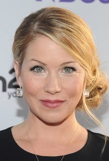 Happy Birthday to Christina Applegate (44) 