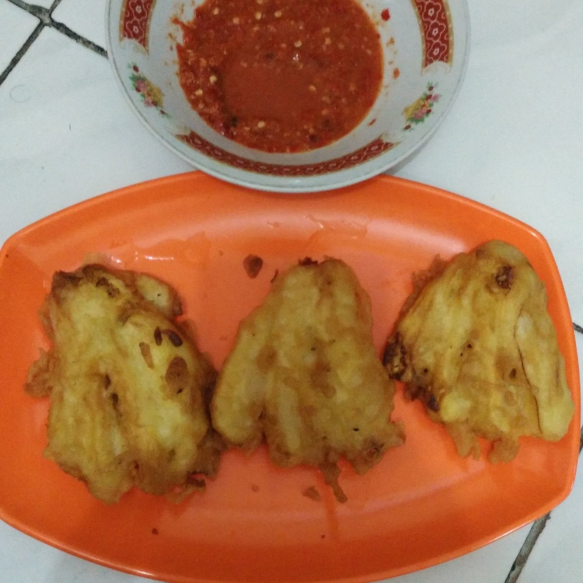 dedengsiregar's tweet photo. Hmmmmm...  Pedas nya terasa#pisangedan (Coffee BREAKS GP cafe) https://t.co/vFvuRJshl1