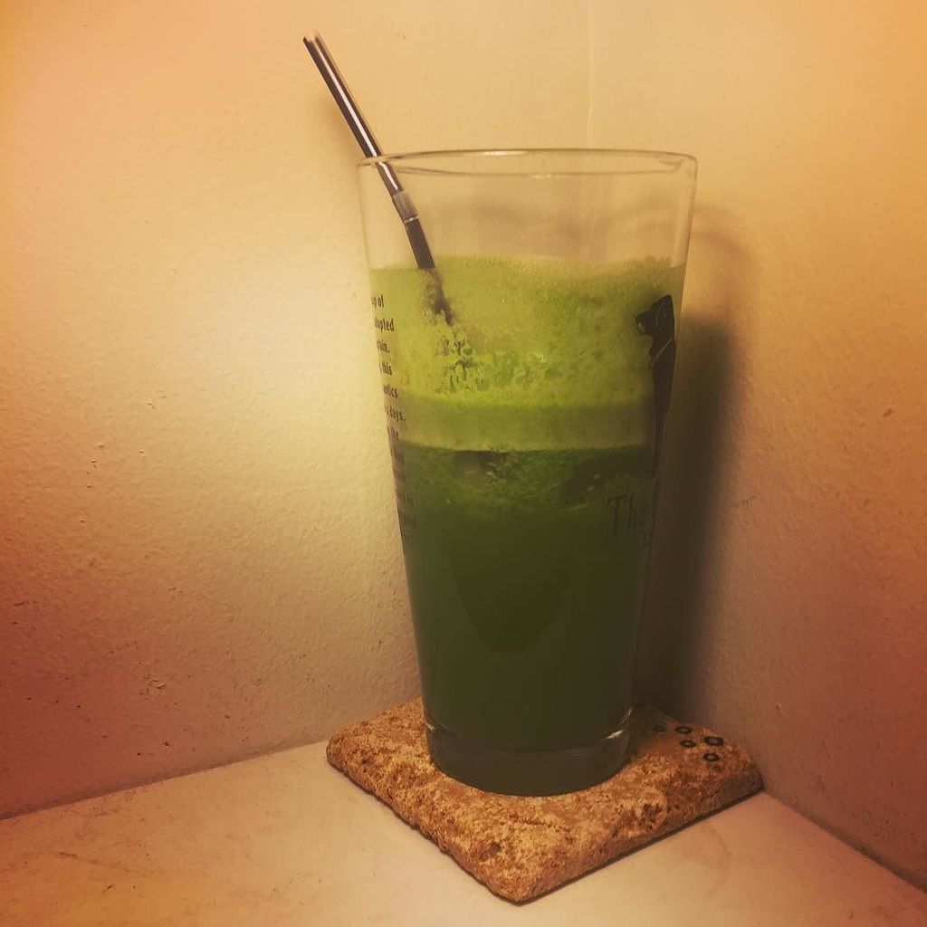 BreadandYoga's tweet photo. Good morning green juice! #morningglorious #allthegreen #breadandyoga #inwoodyoga https://t.co/yTGv03Hh7G https://t.co/o23lZ8Xaks