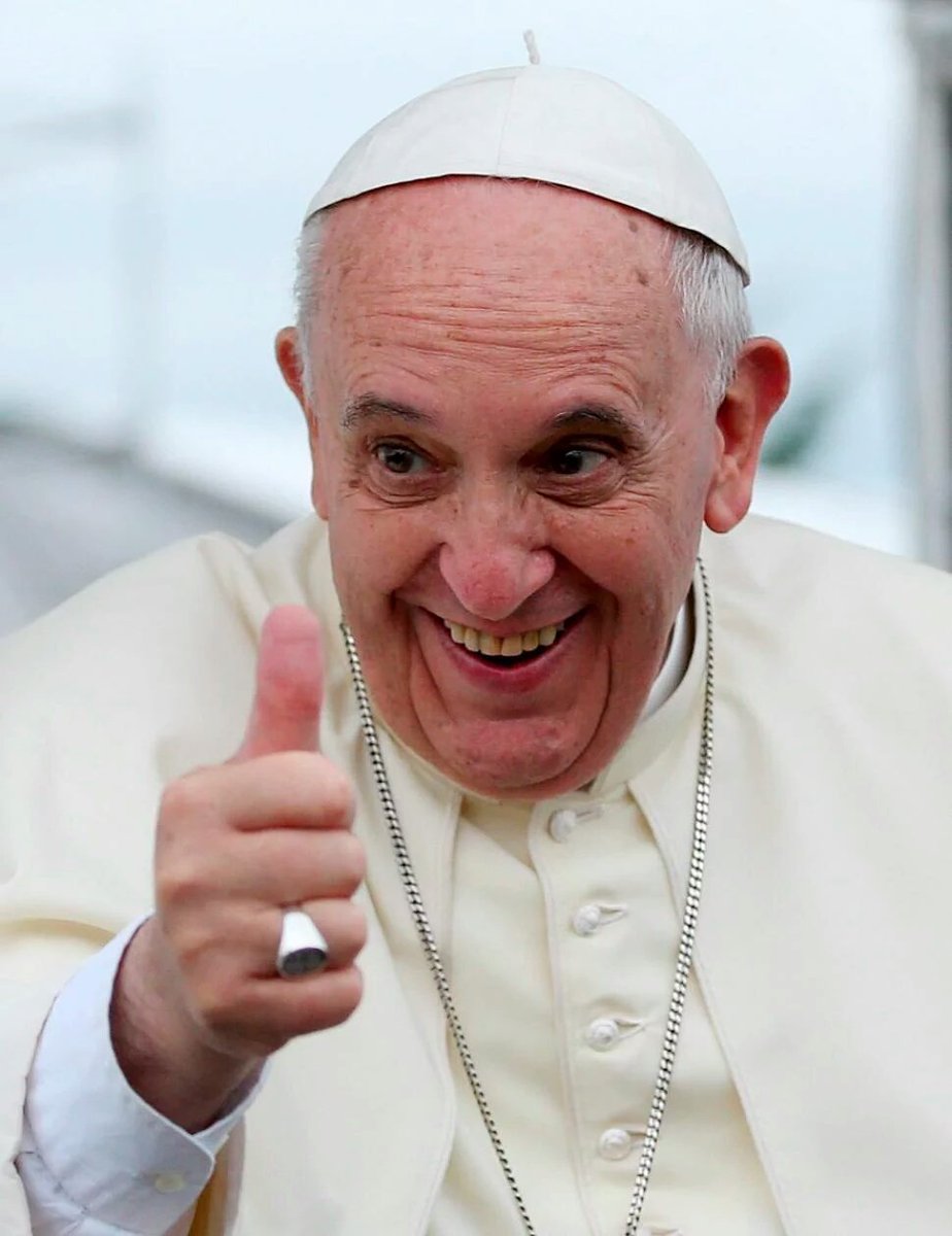 elanimuziki's tweet photo. Karibu kenya #PopeFrancis @Pontifex #Welcome #PopeInKenya https://t.co/tfV5jLZ0AW
