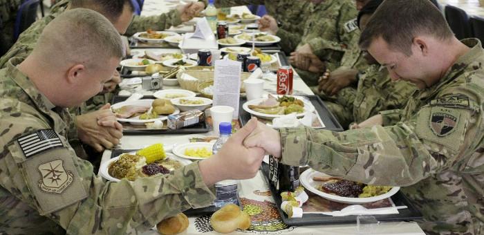 Please keep in mind the troops still deployed who cannot be with their families for #Thanksgiving dinner today.