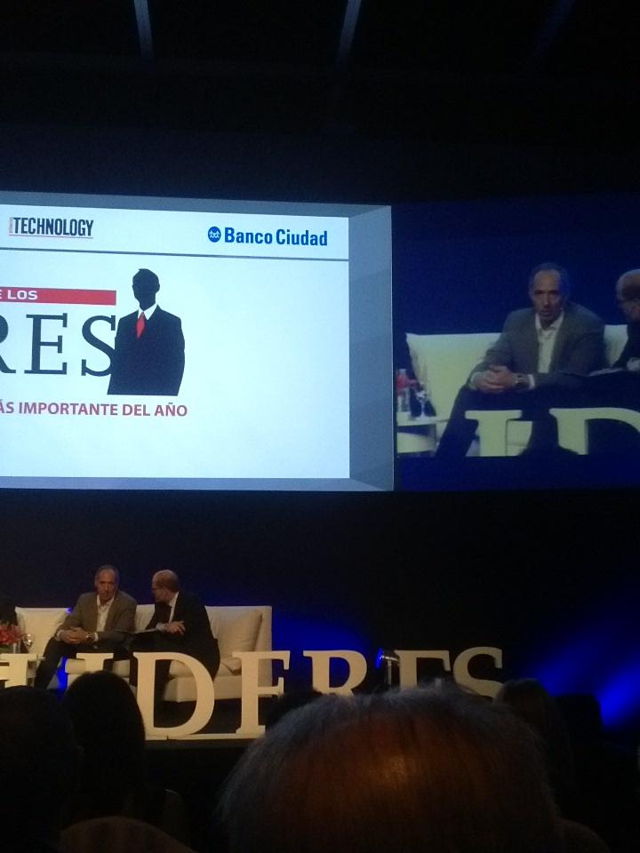anita_asla's tweet photo. Como dijo Sergio Donzelli, el talento en Argentina tiene mucho potencial... #lideres2015 https://t.co/5gIzx0AMd2