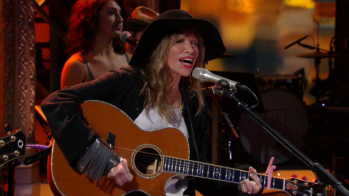 The Late Show (@colbertlateshow) on Twitter photo Last night on #LSSC, <a href="/CarlySimonHQ/">Carly Simon</a> performed her new song “I Can’t Thank You Enough.” bit.ly/1Tezygm Last night on #LSSC, <a href="/CarlySimonHQ/">Carly Simon</a> performed her new song “I Can’t Thank You Enough.” bit.ly/1Tezygm