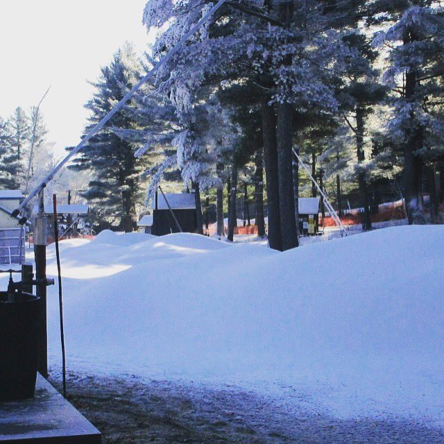 OtisRidge's tweet photo. The team was able to put down tons of snow last night!! We will be back at it once temps drop in a few days! 🎿🏂❄️ https://t.co/BvZn3bRgXS