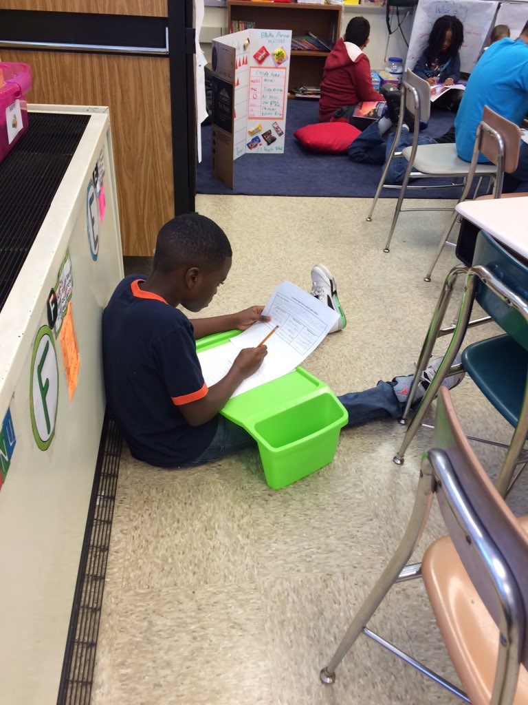 Working hard to finish our animal research projects. Many choices of where to work! <a href="/ChetmScott/">Chet Scott</a> @FrazierThird