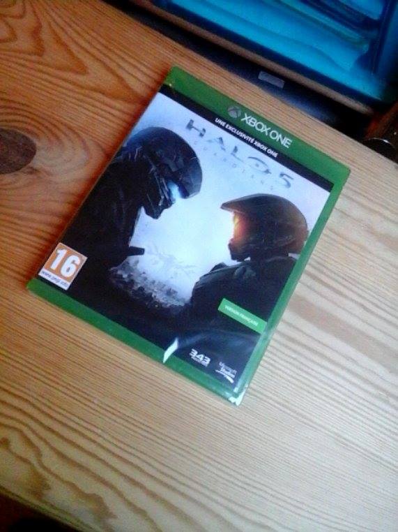 warlox7's tweet photo. Le jeu est enfin arrivé ! Merci à @XboxFR ! #HaloFestFR https://t.co/VM3i1vhaqy