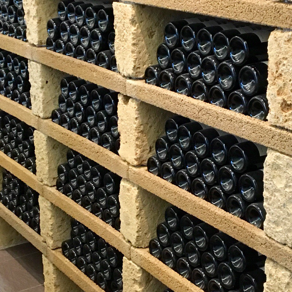 eileenschuch's tweet photo. Behind closed doors at @kellerei_rahm #Hallau So much goodness! #wine #swisswine #rimuss #winetasting #wineknowhow https://t.co/NDrBpT9mPN