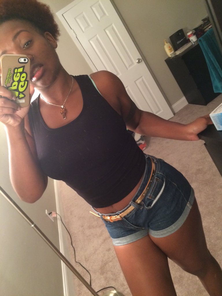 YeaImThatSunni's tweet photo. RT @GK3rd: 11. Quote with a selfie or thirst trap pix #transthick https://t.co/dI4Uhk533d