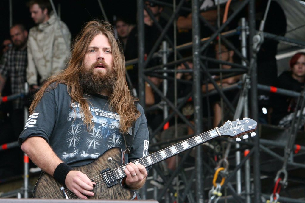 Happy birthday Mark Morton! A fucking legend on the guitar!    